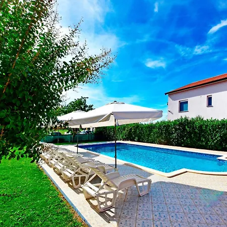 Gostinjska kuća Double Novigrad 6951a 3*