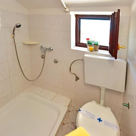 Double Novigrad 6951a Gæstehus