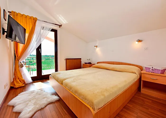 Double Novigrad 6951a 3* Novigrad Istria