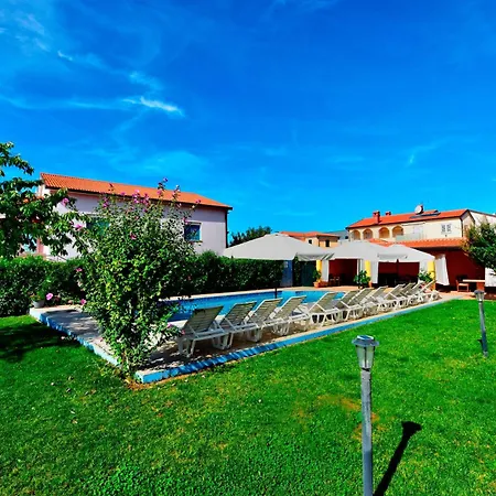 Double Novigrad 6951a