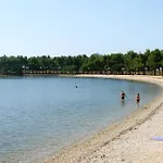 Πανσιόν Double Novigrad 6951a Novigrad Istria